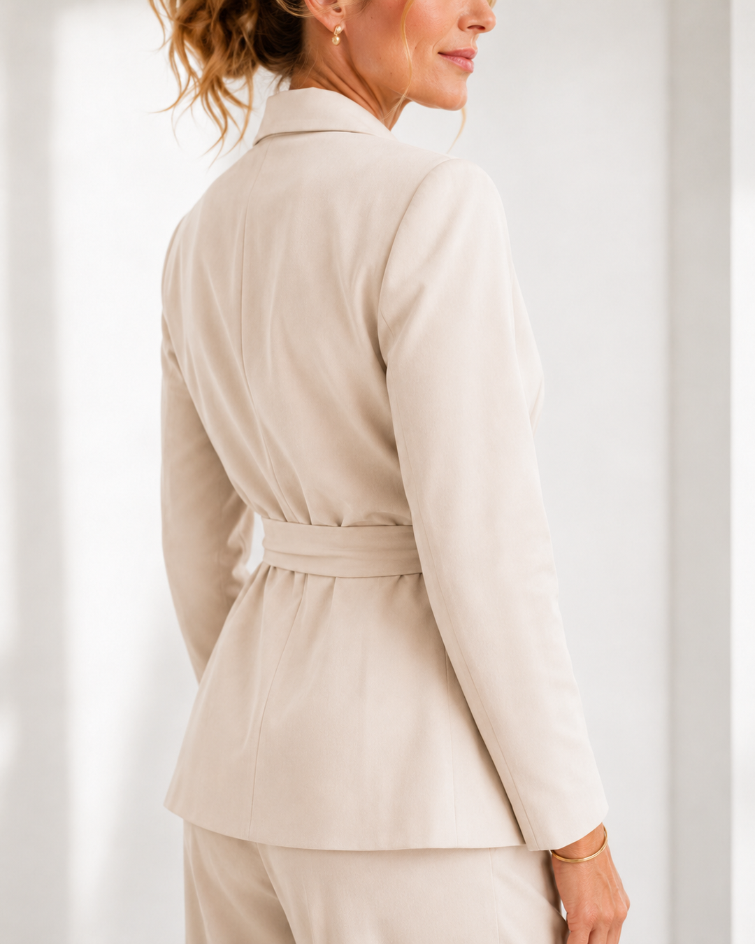 MIRONA | Un set elegante