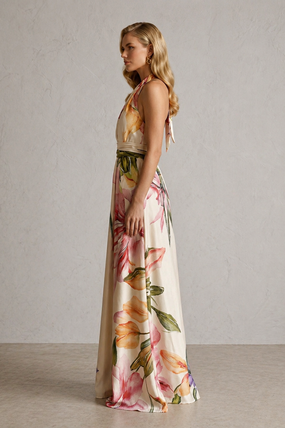 Liora • Abito lungo con scollo halter floreale