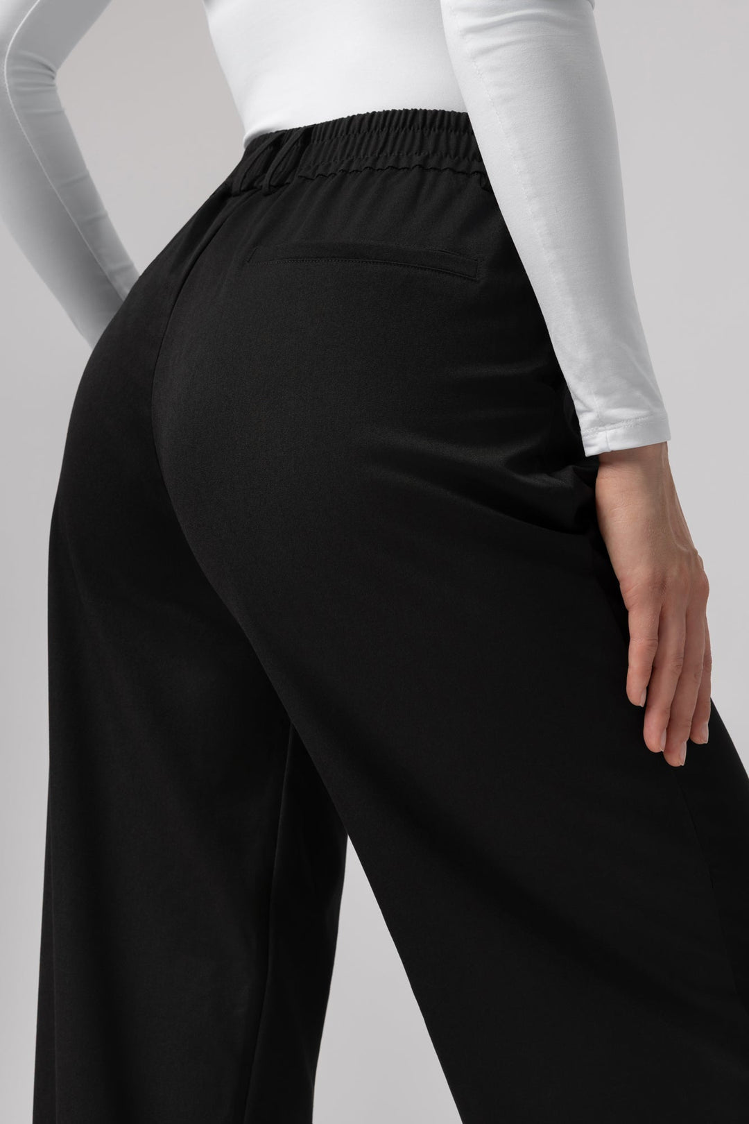 Pantaloni ChicLine Lina