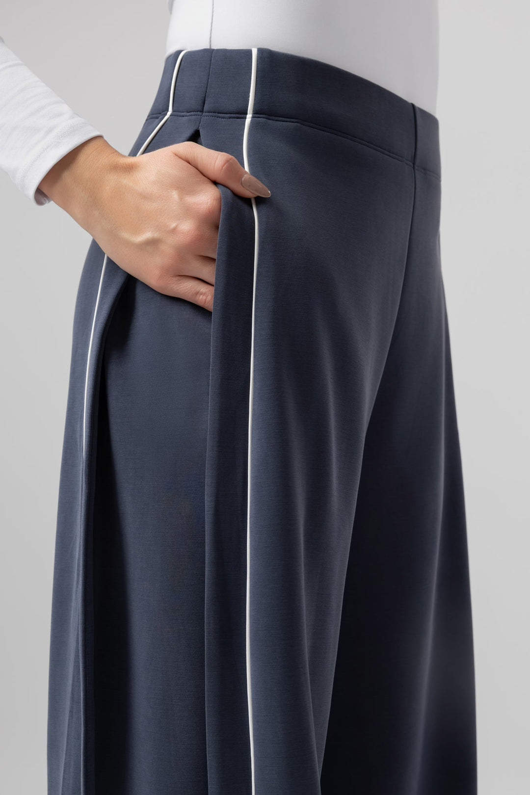 Pantaloni ChicLine Relaxed Linea
