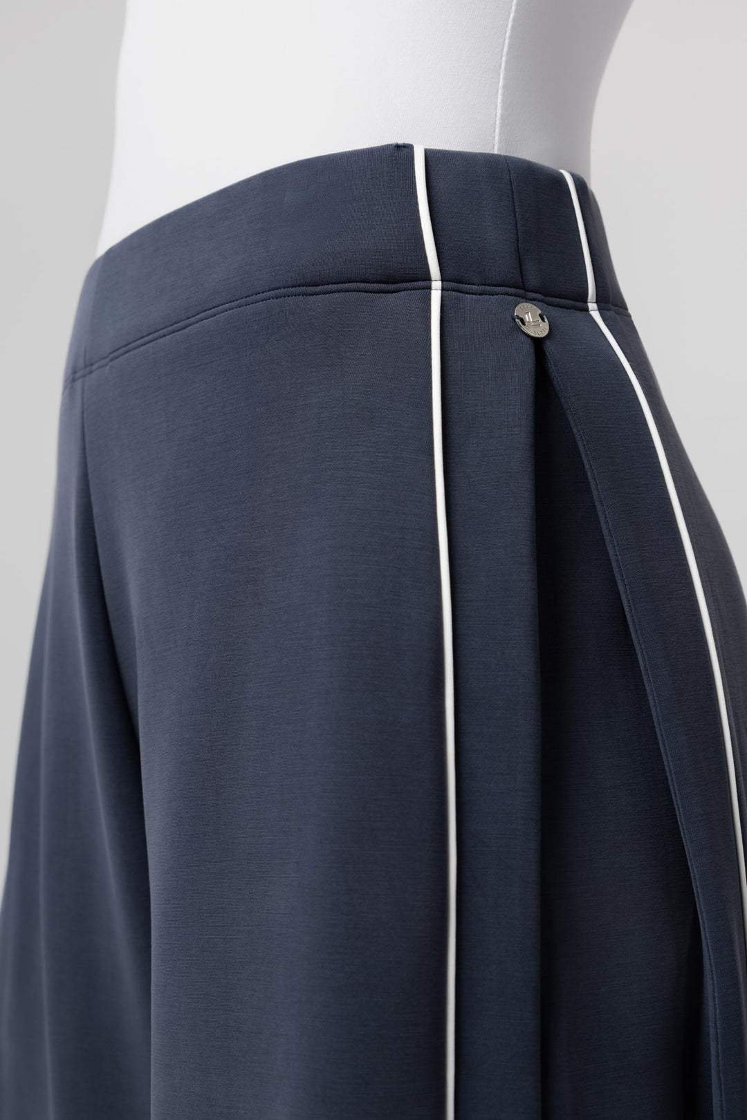 Pantaloni ChicLine Relaxed Linea