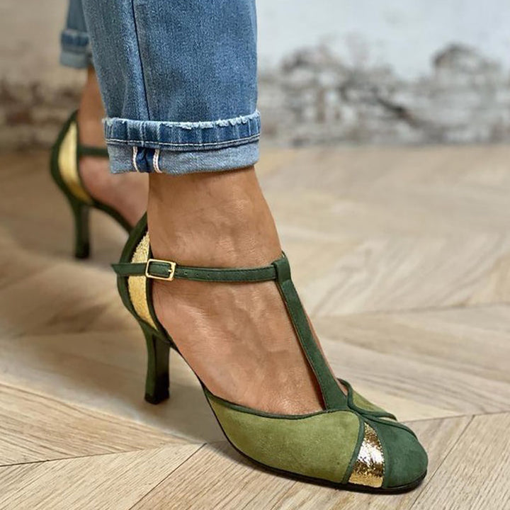 Estefanía | Scarpe court, con cinturino a T e punta chiusa