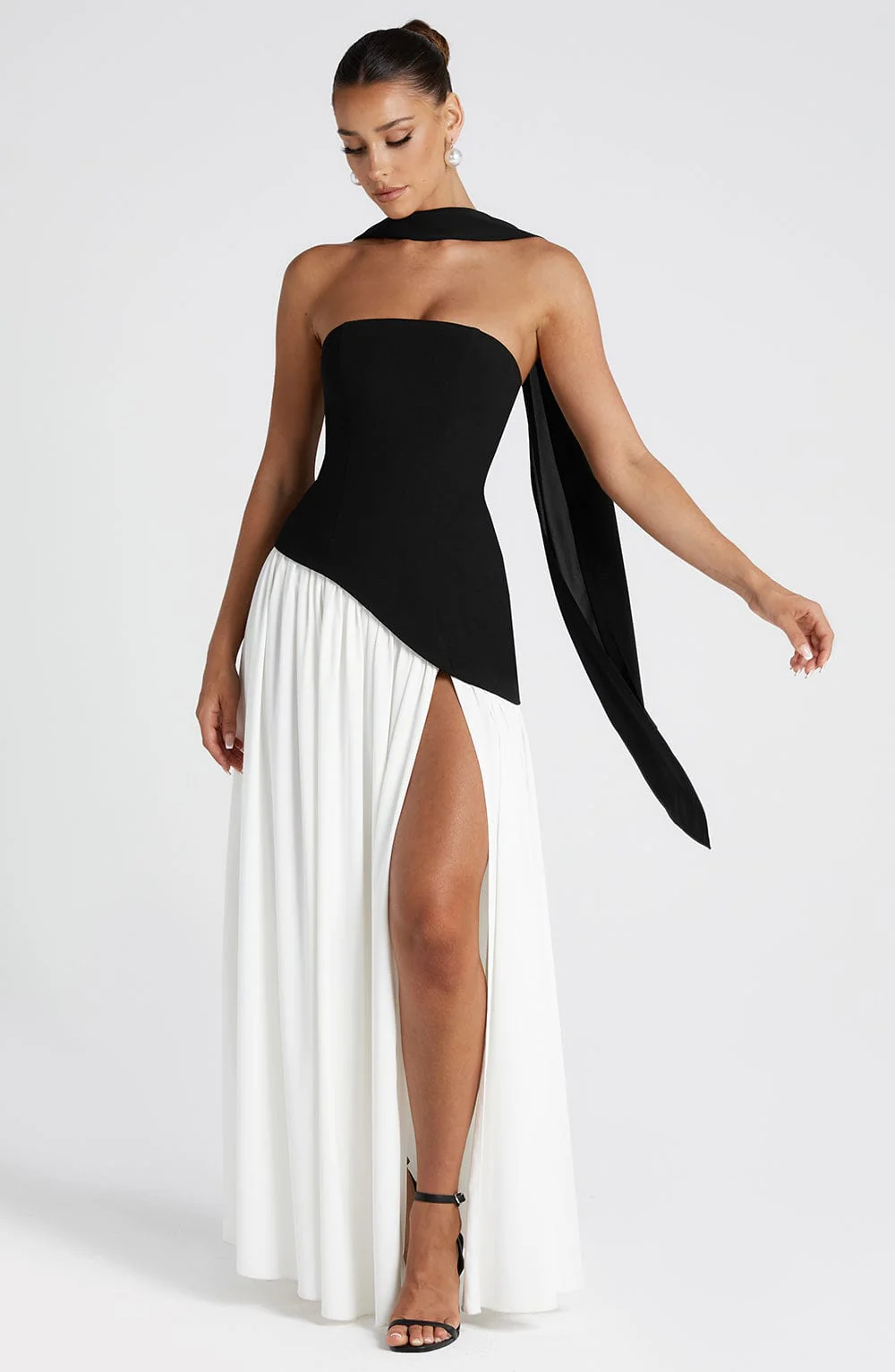 MARIEU | Maxi abito di design.